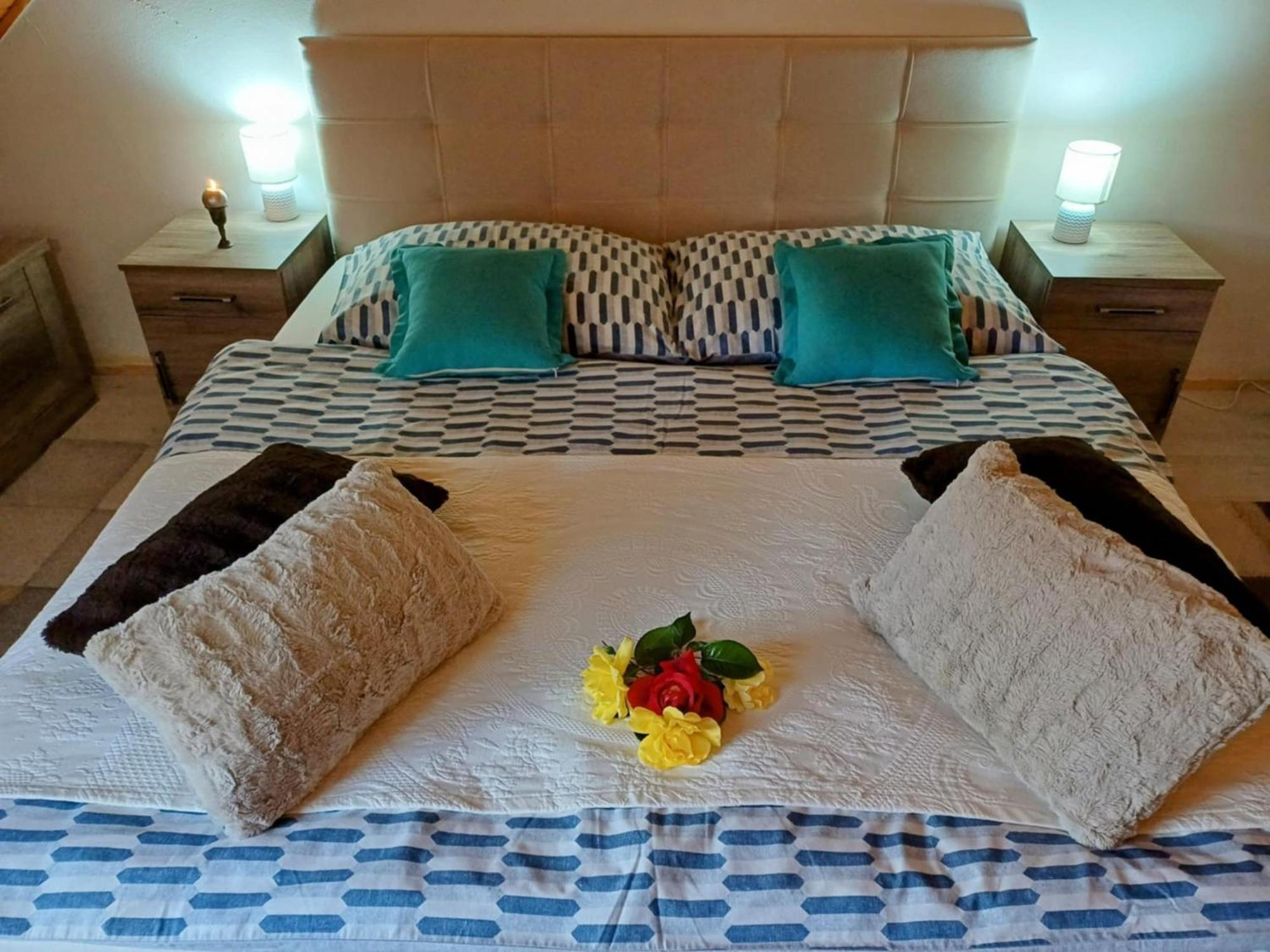 Unicum Vendeghaz Hotel Abádszalók Buitenkant foto